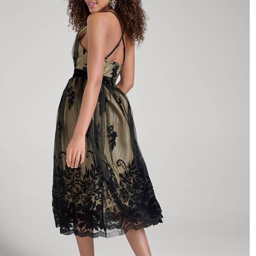 Velvet Floral Midi Dress Size S  Brand New - Picture 2 of 7